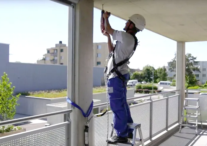 Montagepraktiker/in Sonnenschutz und Storentechnik EBA