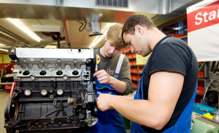 Assistente di manutenzione per automobili CFP