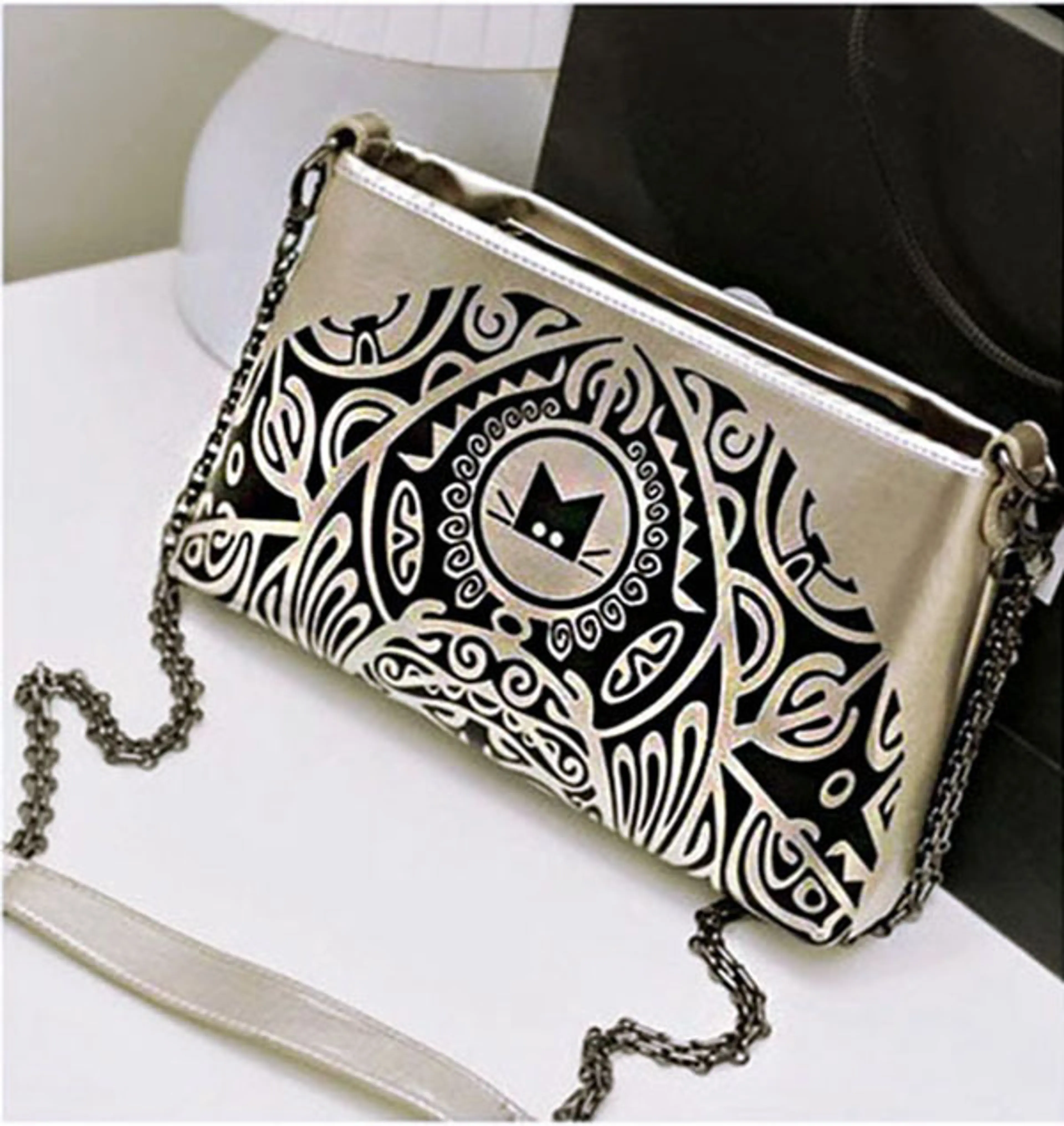 Glamour Puss Silver Cat Leather Look Shoulder Bag Purse Clutch 