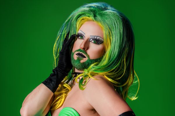 Neon Noire gallery photo 4