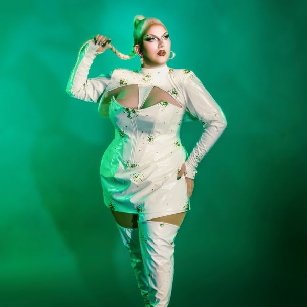 Alectrona Dion gallery photo 6